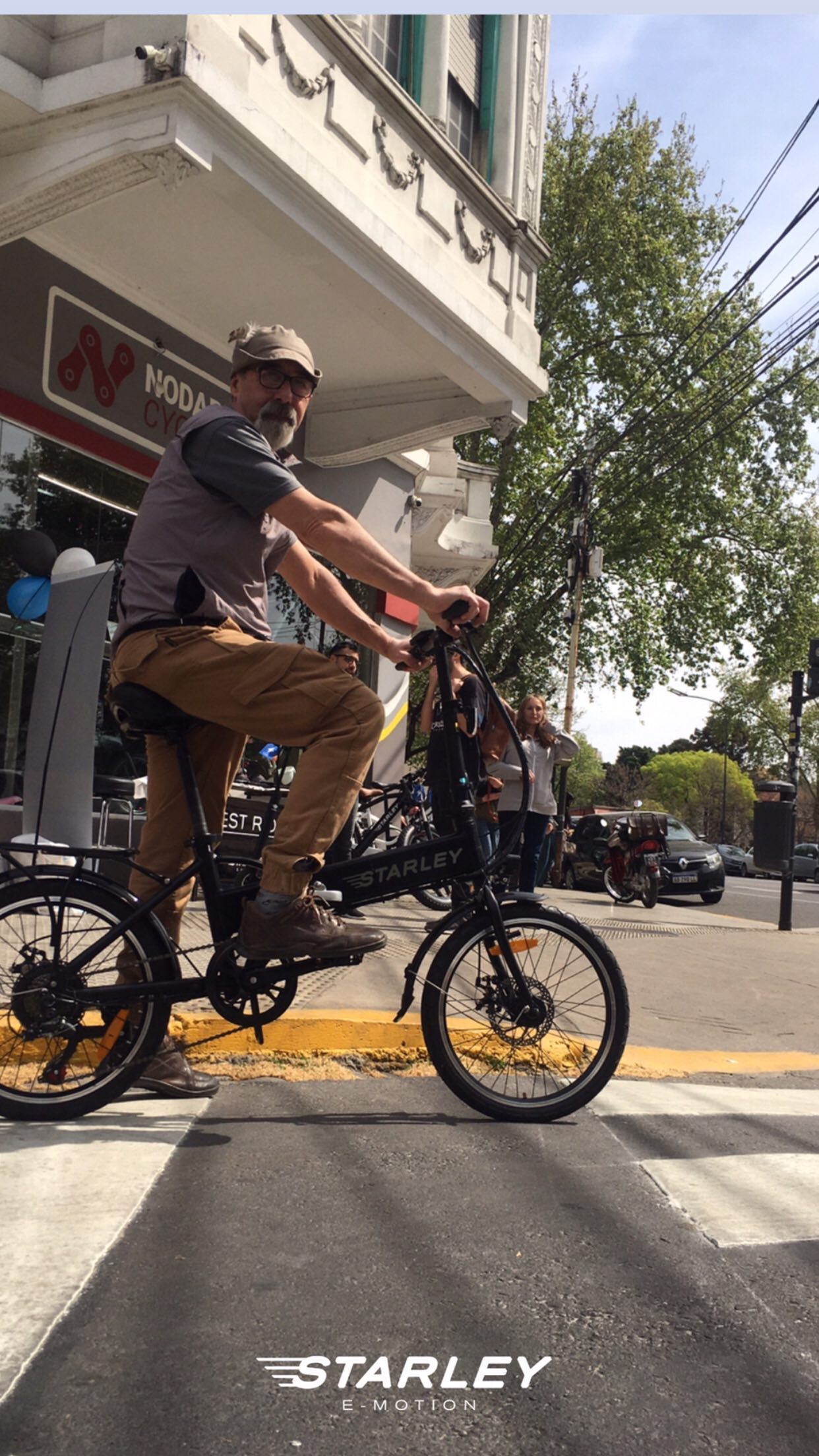 Celebramos un nuevo 𝗧𝗘𝗦𝗧 𝗥𝗜𝗗𝗘⚡️por la semana de la movilidad sustentable ♻️🌎

Gracias a los amigos de @nodari.cycles y a todas las personas que se acercaron a probar una E-Bike ! 

ʙᴜꜱᴄᴀᴍᴏꜱ ᴇꜱᴛɪᴍᴜʟᴀʀ ᴜɴ ᴄᴀᴍʙɪᴏ ᴇɴ ʟᴀ ᴍᴏᴠɪʟɪᴅᴀᴅ ʜᴜᴍᴀɴᴀ ᴅɪᴀʀɪᴀ 🚲🛴⚡️

⚡️•𝐒𝐭𝐚𝐫𝐥𝐞𝐲 𝐄-𝐌𝐨𝐭𝐢𝐨𝐧•⚡️
.
.
.
.
.
#starley #semanadelamovilidadsustentable #ebike #argentina #calidad #diseño #tecnologia #bicielectrica